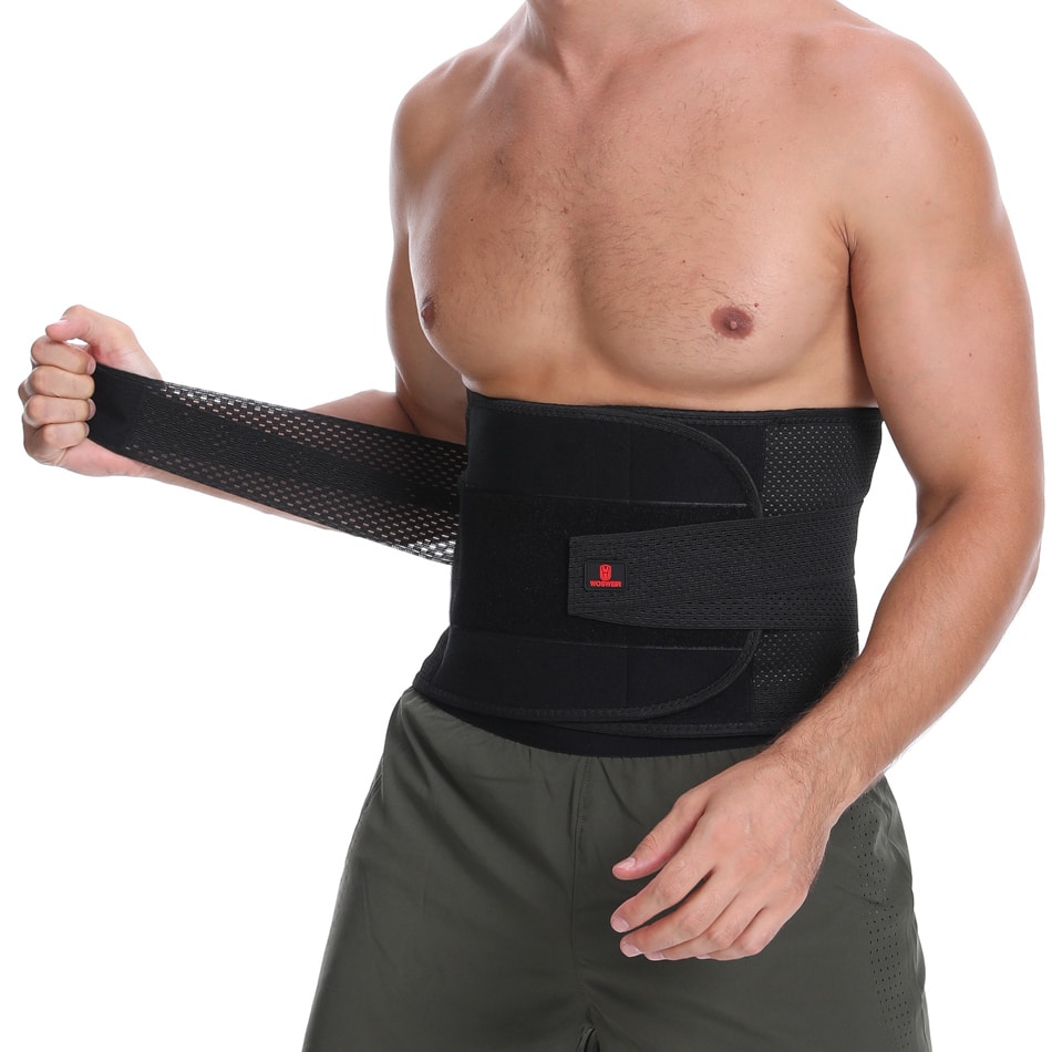 Corset orthopédique soutien du dos porté par un homme.